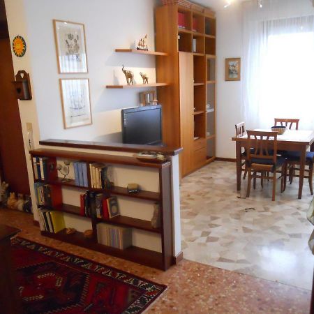 Appartamento Elisabetta Veneţia-Lido Exterior foto
