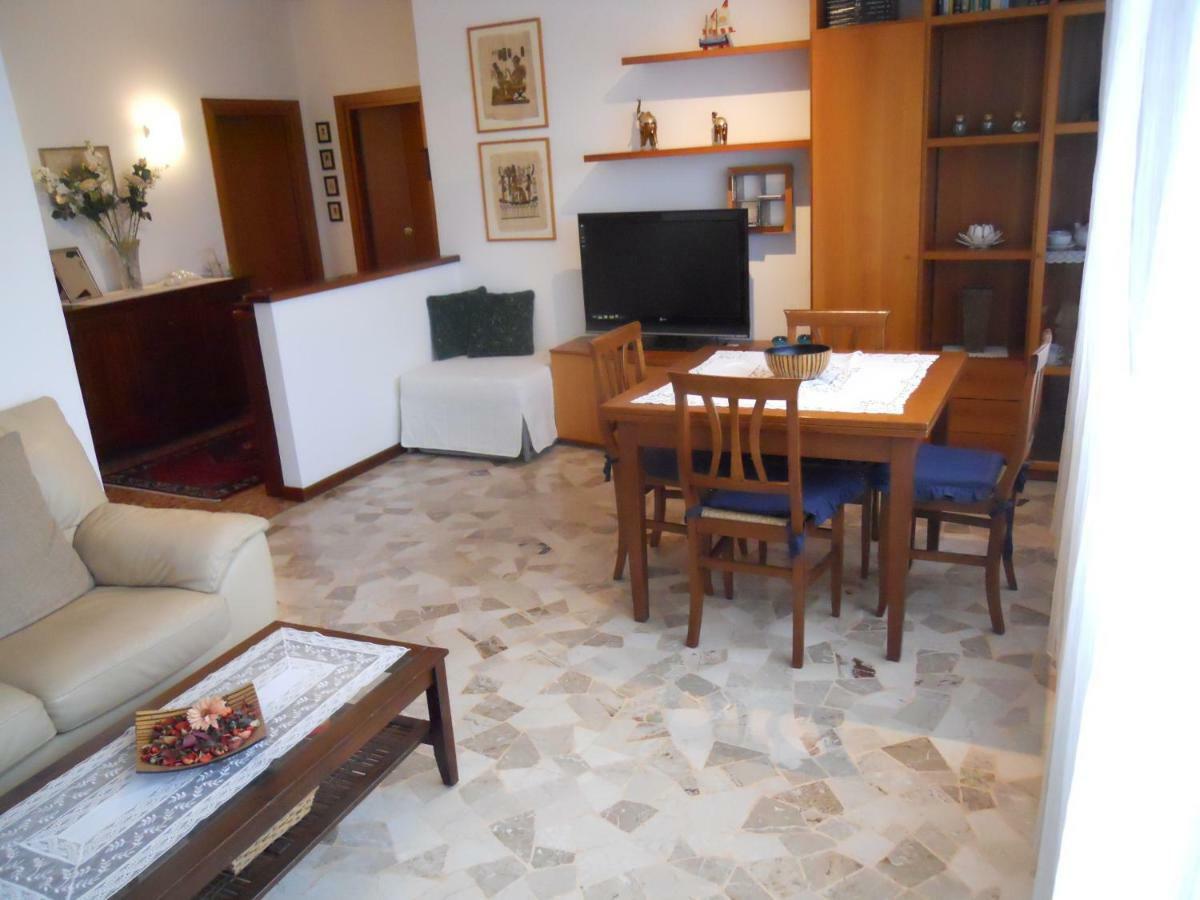 Appartamento Elisabetta Veneţia-Lido Exterior foto